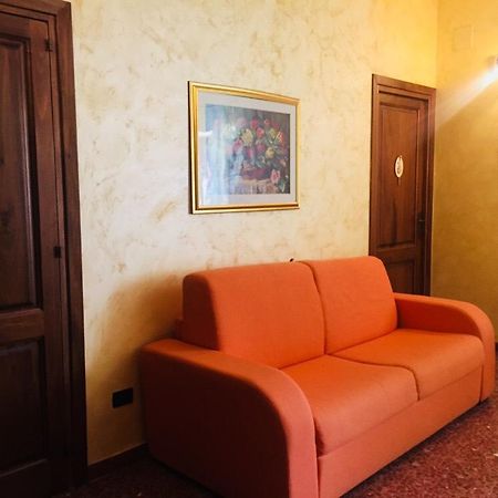 B&B Il Tulipano Sul Lago Colle di Tora Exterior foto